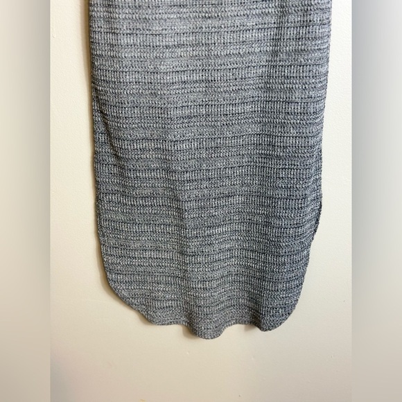 Lush medium turtle neck 15-p2p  41-1/2 length linied maxi slit on each side - Picture 3 of 11